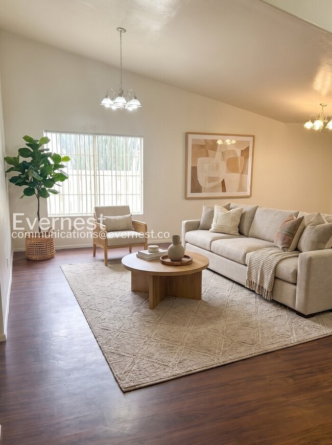 Photo - 4 Bed/2 Bath Home with Private Pool & 3-Car Garage / Vouchers Accepted / Available Now!