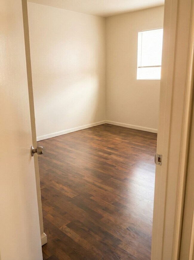 Photo - Sheffield Village Living: Spacious 2BD w/ Parking in San Leandro School District Unit 03