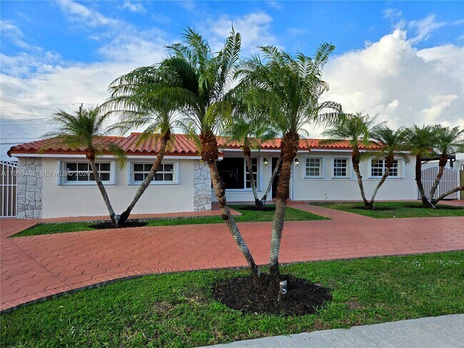 Photo - 10475 SW 42nd Terrace