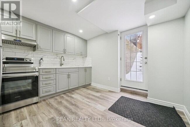 Photo - 70 Daffodil Pl