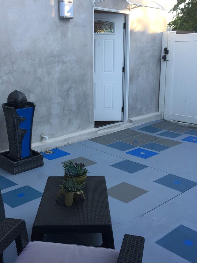 Photo - 10941 Charnock Rd Unidad 10943