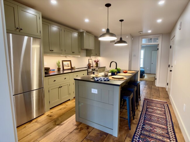 Photo - The Granite Building