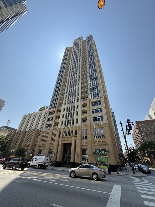 Building Photo - 1400 S Michigan Ave Unit 2308 Rental
