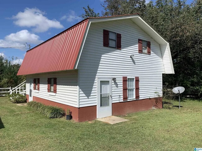 Building Photo - 2203 Golf Course Rd