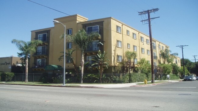Primary Photo - Villa Bella Apartments
