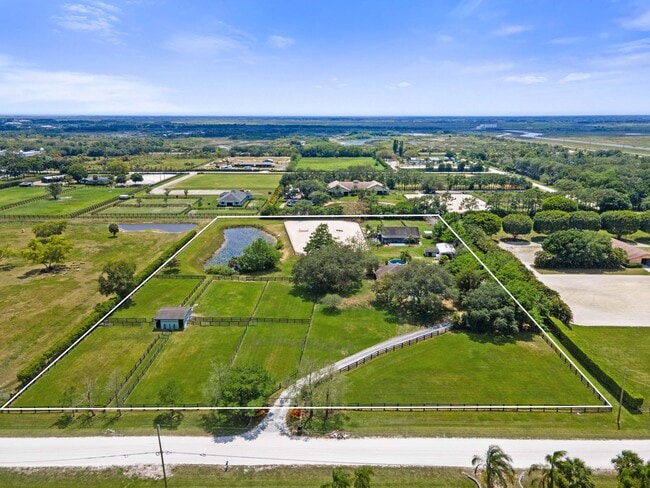 Photo - 16820 Deer Path Ln Casa