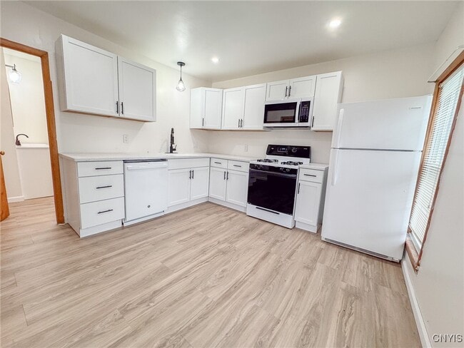 Photo - 10 Beach Ave