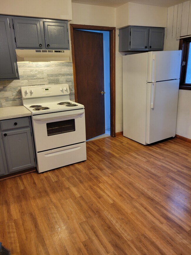 Kitchen - 610 N 18th St Unit Lower