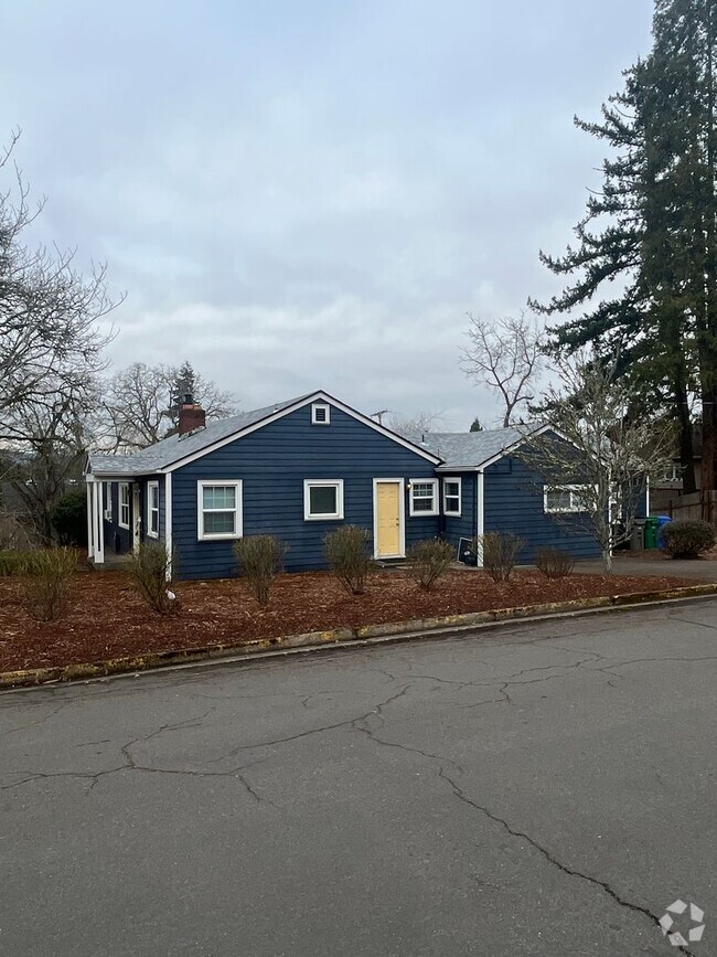 Building Photo - 3-Bedroom 2-Bathroom home in Eugene