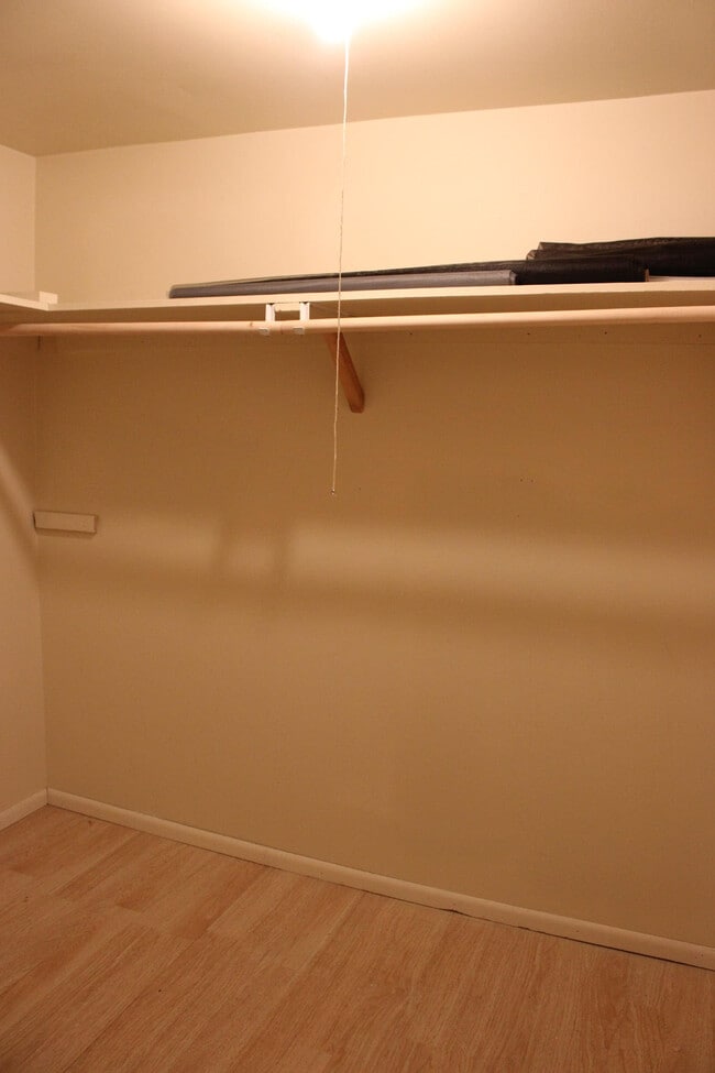 Closet - 324 9th St Unit 3