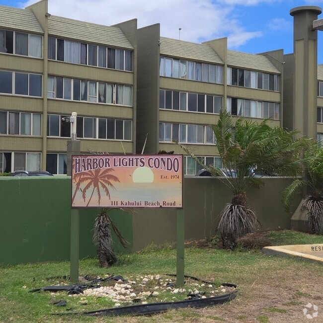 Building Photo - Freshly Painted 2 Bedroom Harbor Lights Co... Rental