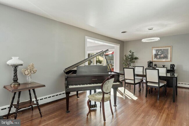 Photo - 3919 Keith Pl