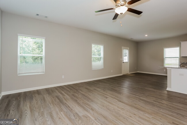 Photo - 522 Firethorn Ct