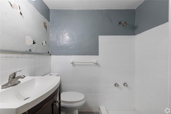 Photo - 420 78th St Unit 5