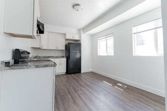 Photo - 360 N 200 W Unidad B