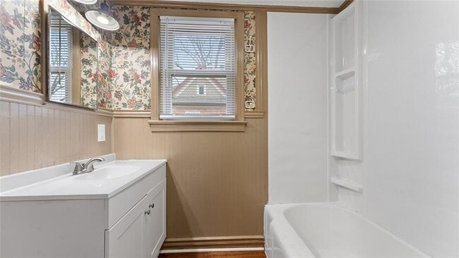 Photo - 309 N 3rd St