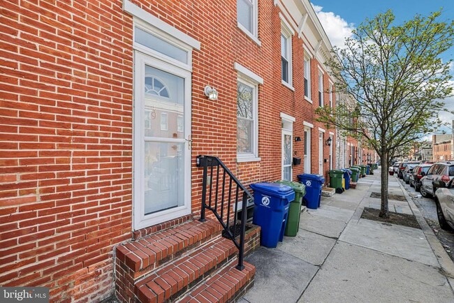 Photo - 49 E Heath St