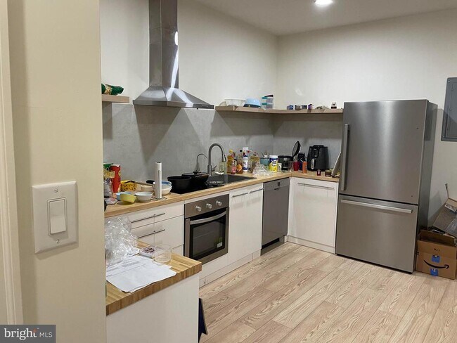 Building Photo - 3627 Spring Garden St