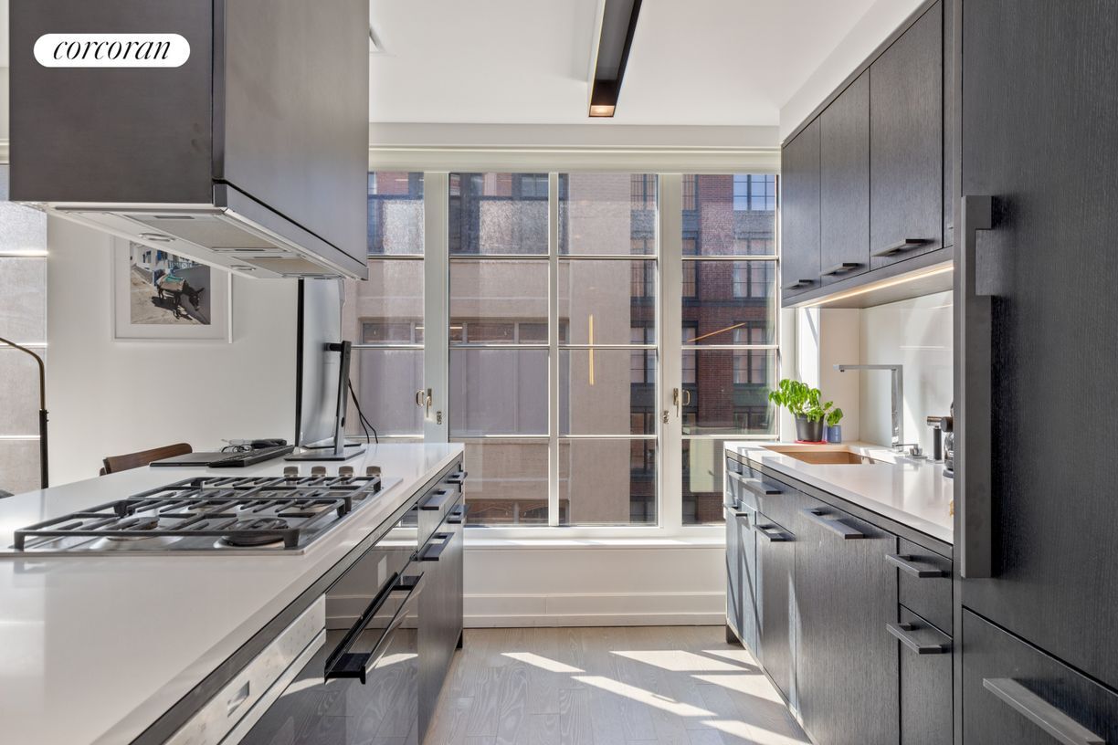 Photo - 61 Vandam St