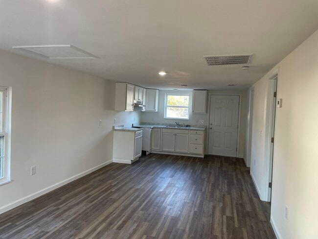 Photo - 103 N Cowart Ave
