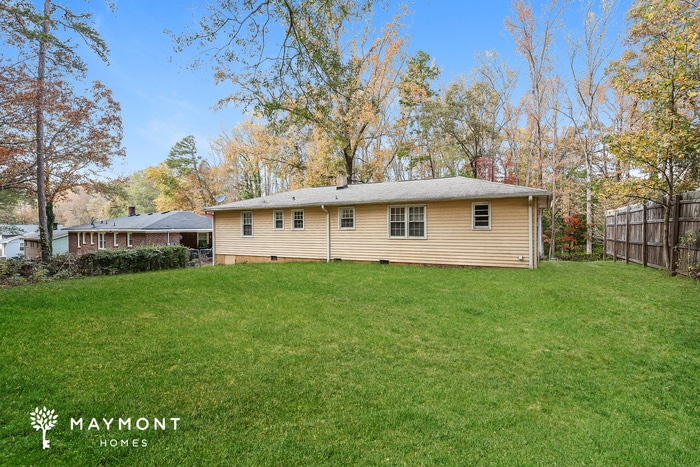 Photo - 224 S Wingate Rd