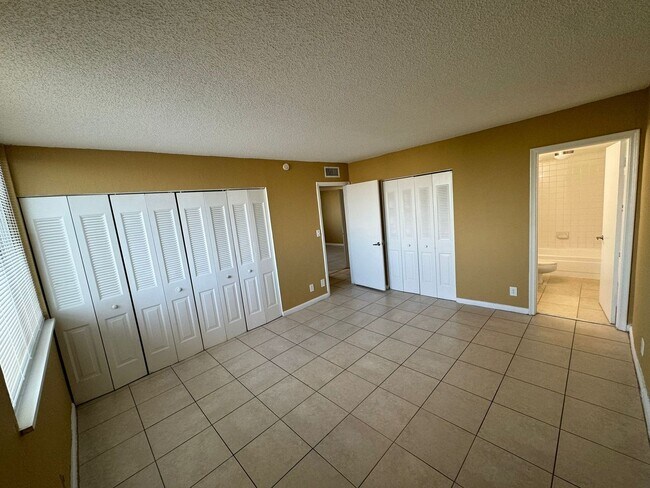 Photo - Alan Palisky Trust 9001 Unit Bech Sunshine LLC B802