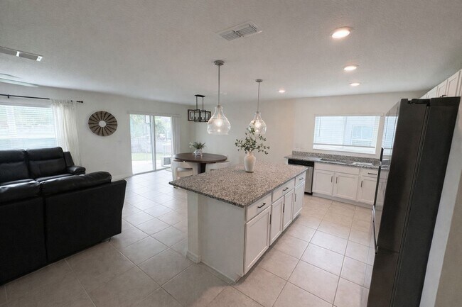 Photo - 433 Summer Grove Ln