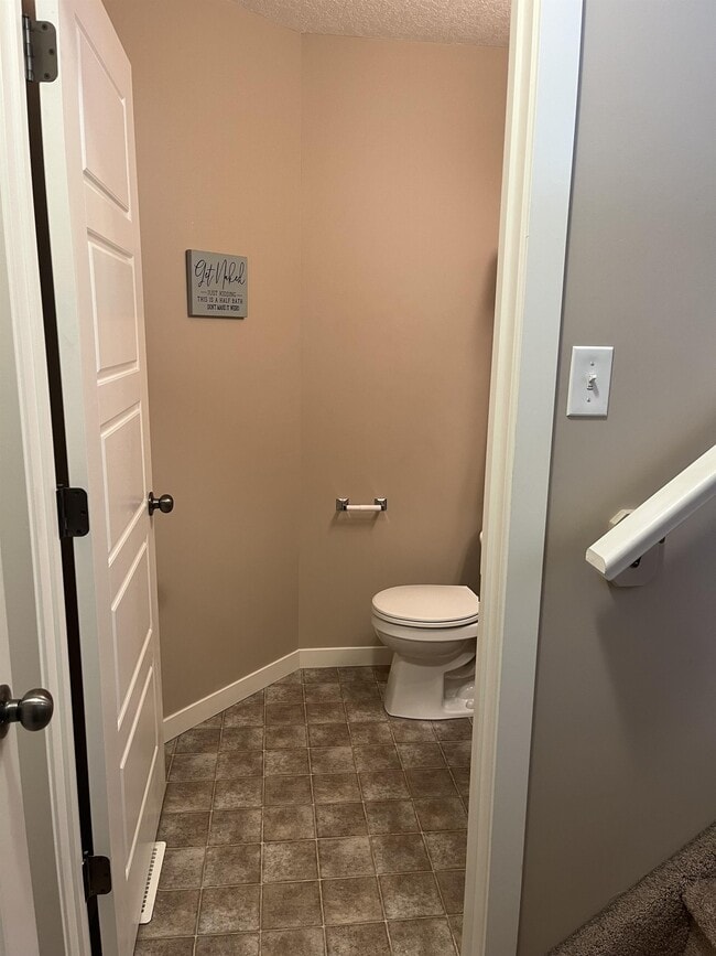 Photo - 5242 Aerodrome Rd