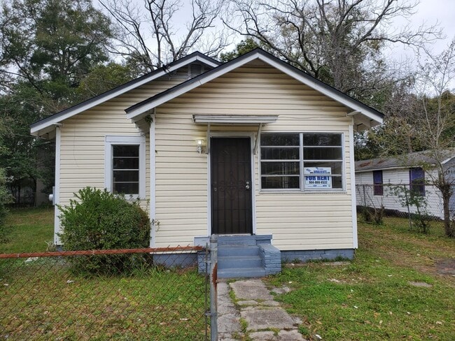 Building Photo - 1943 Broadway Ave Rental