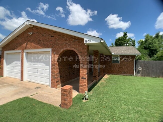 Photo - 5809 NW 62nd St