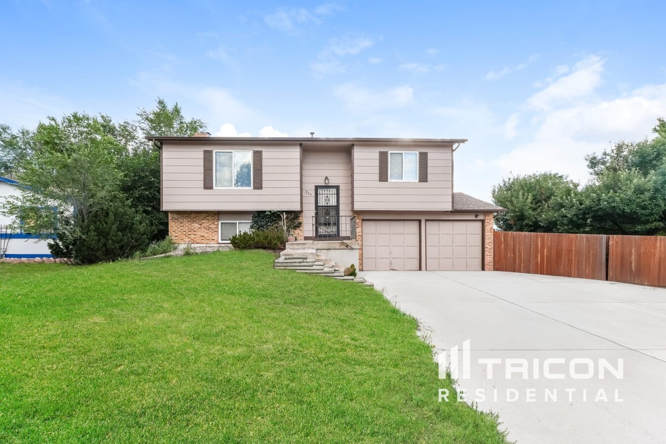 Photo - 804 Hoosier Dr House