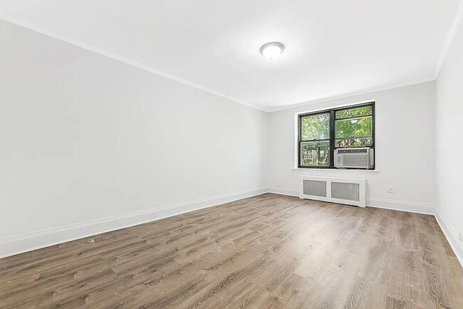 Photo - 21-39 78th St