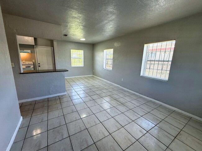 Building Photo - 15330 NW 31st Ave Rental
