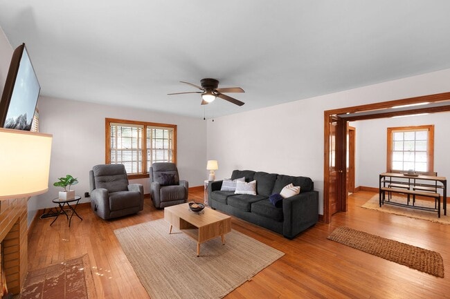 Photo - 47 Brentwood Dr