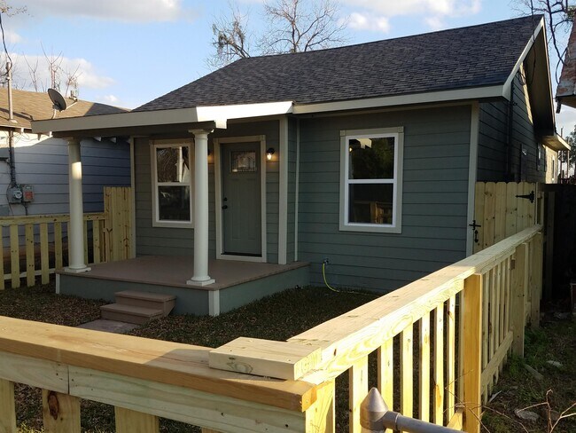 Photo - 1016 Center St