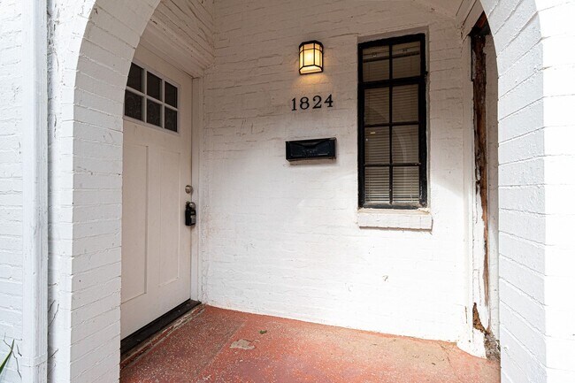Photo - 1824 Carey Pl