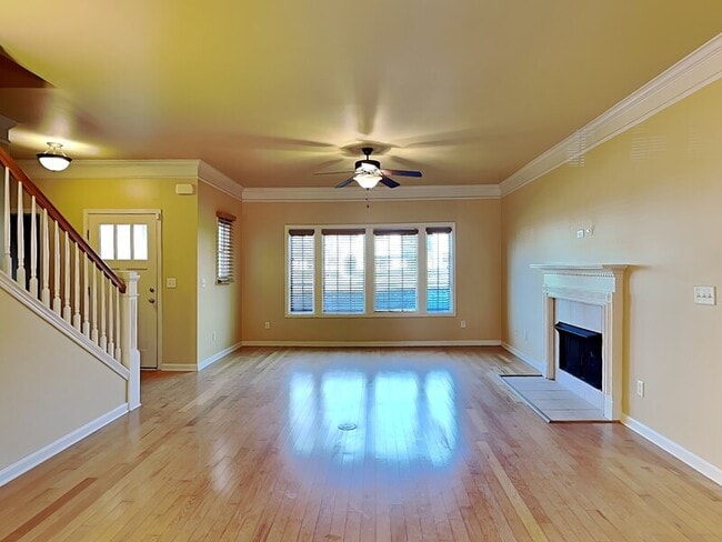 Photo - 1036 Portobello Rd