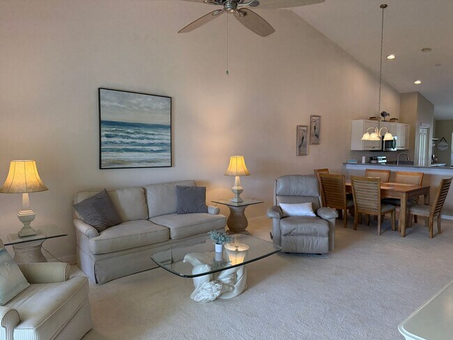 Photo - Lakeview 2 Bedroom 2 Bath Condo on Golf Co...