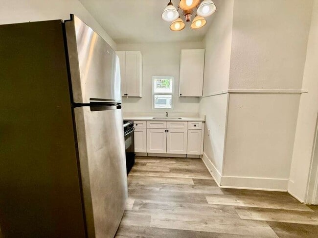 Photo - 222 Lowell St