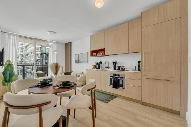 Photo - 90 NE 32nd St Unit 909
