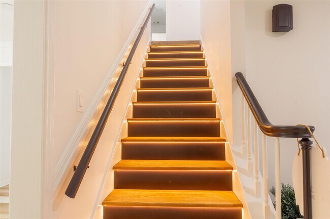 Photo - 5502 Graystone Ln