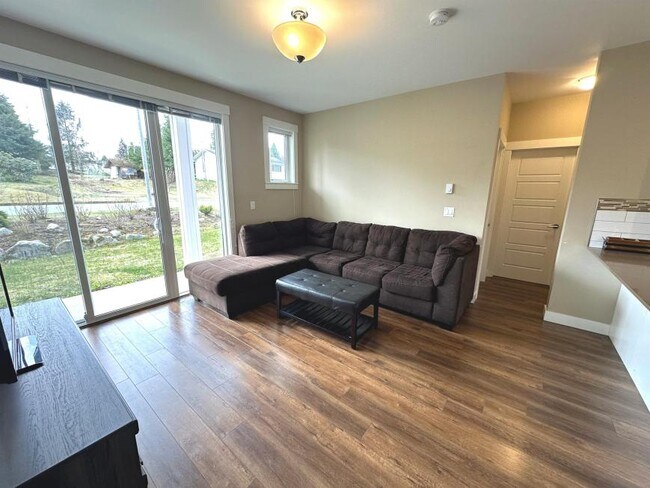Photo - 2 bedroom in Kitimat BC V8C 2N9