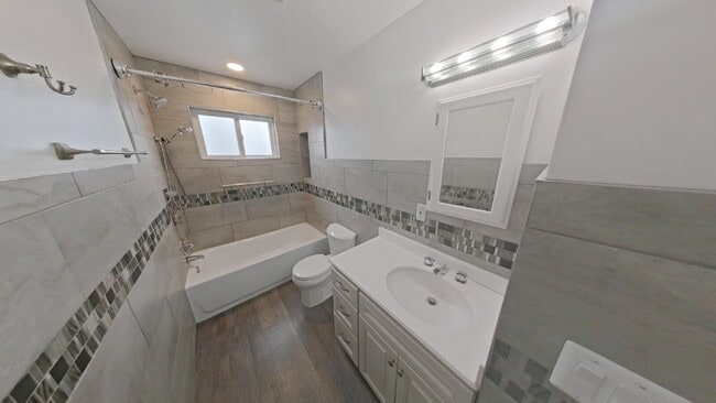Photo - 18177 Church St