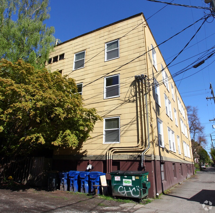 Roxbury Apartments - Roxbury Apartments