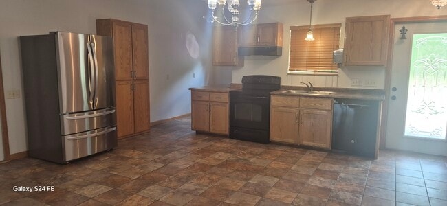 Building Photo - 212976 Co Rd B Unit 1