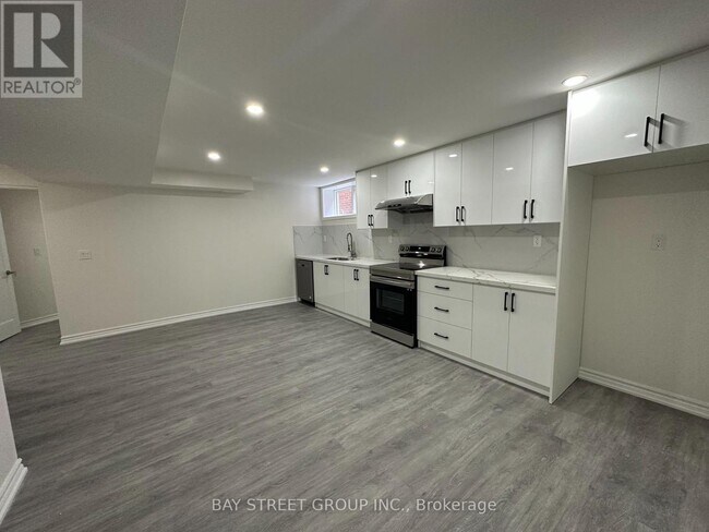 Photo - 17 Kilkenny Dr