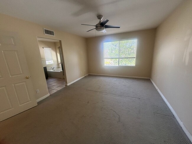 Photo - Beautiful 3-Bedroom Home with Covered Patio in Valencia!