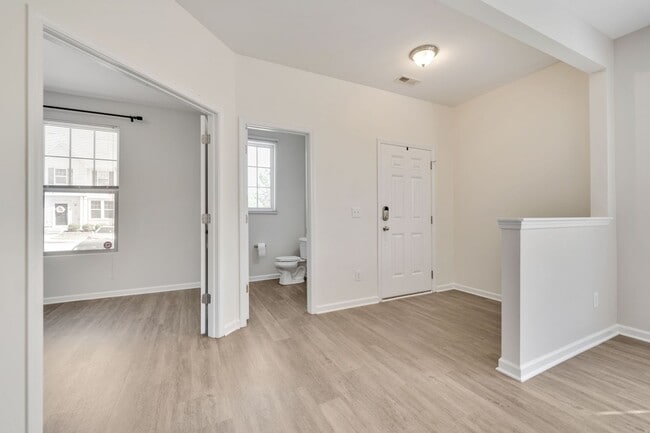 Photo - 11 Moss Grove Ln