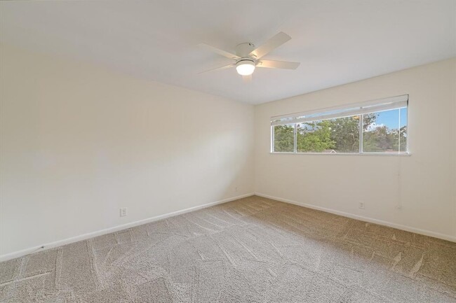 Photo - 4904 Creekline Dr