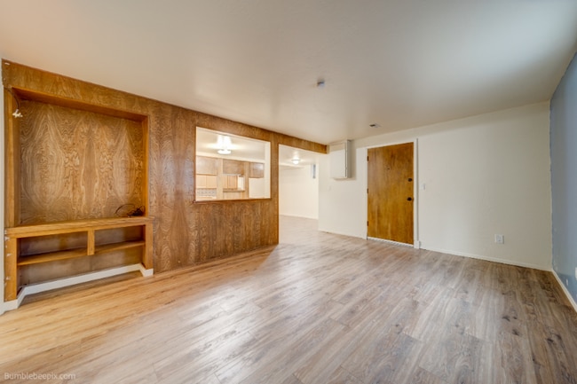 Photo - 101 E Miller Ave Unit B